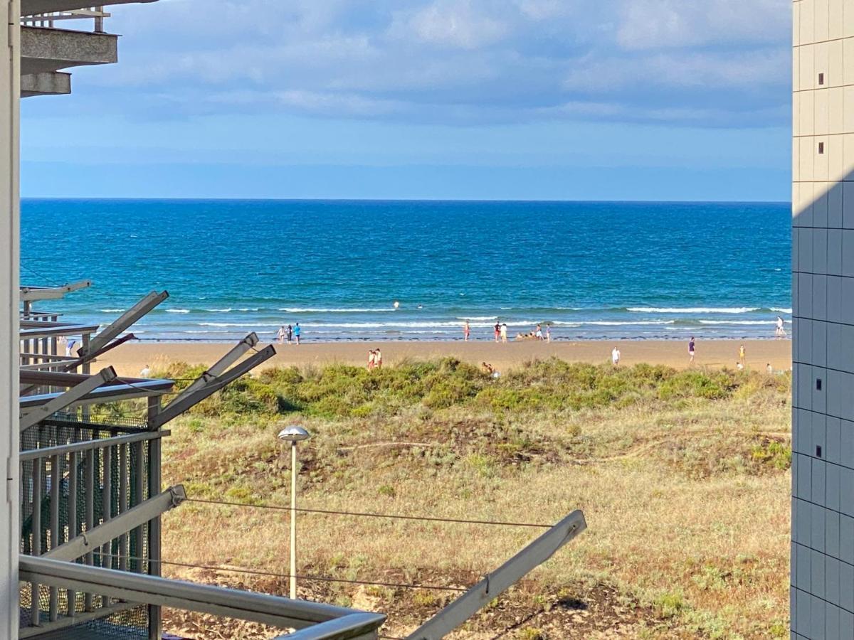 Piso Primera Linea De Playa Laredo Kültér fotó