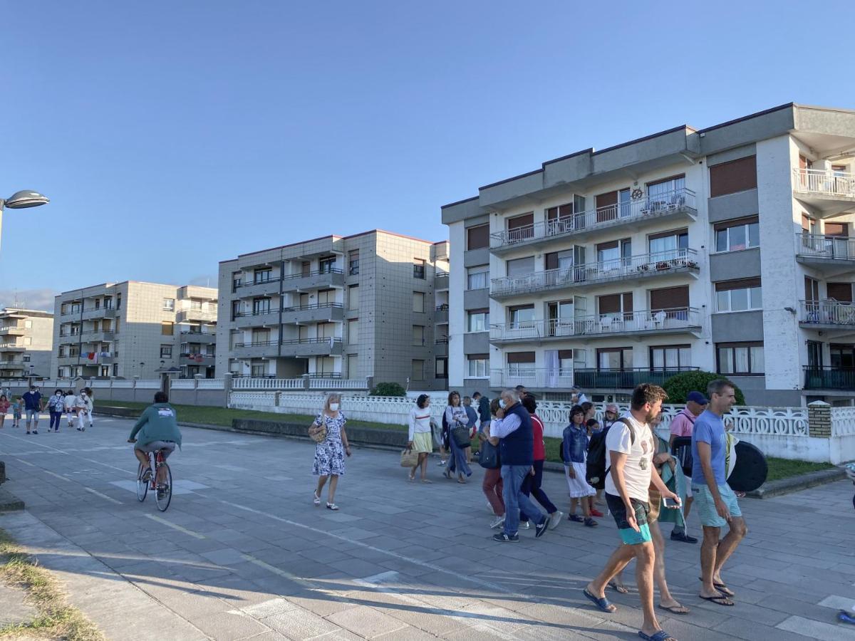 Piso Primera Linea De Playa Laredo Kültér fotó