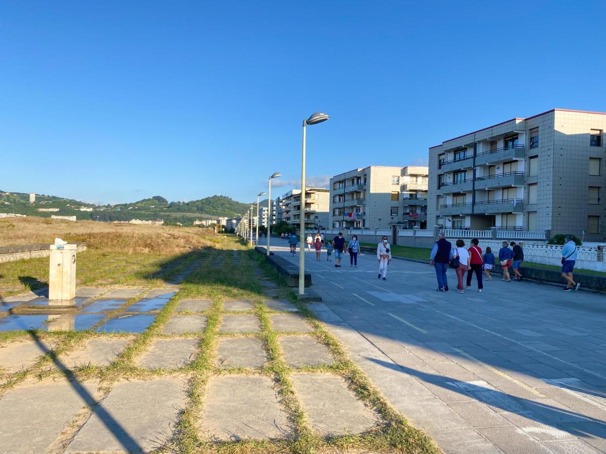 Piso Primera Linea De Playa Laredo Kültér fotó